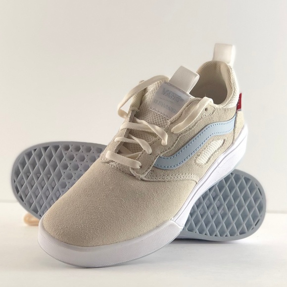 vans ultrarange pro white